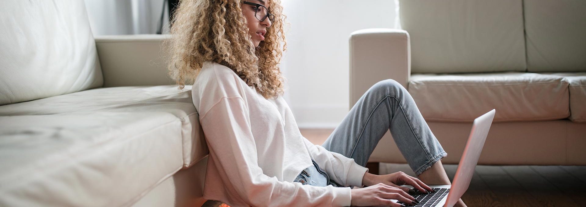 Lady working on the computer